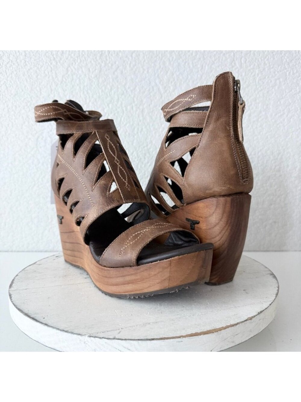 NEW Lane Boots BECCA Womens Brown Wedges 7.5 Western Sandals Cowgirl Wooden Heel